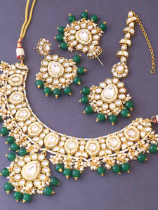 Emerald Jiya Kundan Jewellery Set