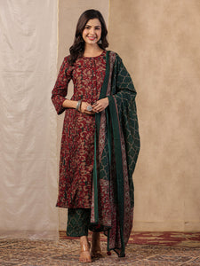 Rang Deep Red & Green  Print Cotton Set of Kurti With Pant & Dupatta